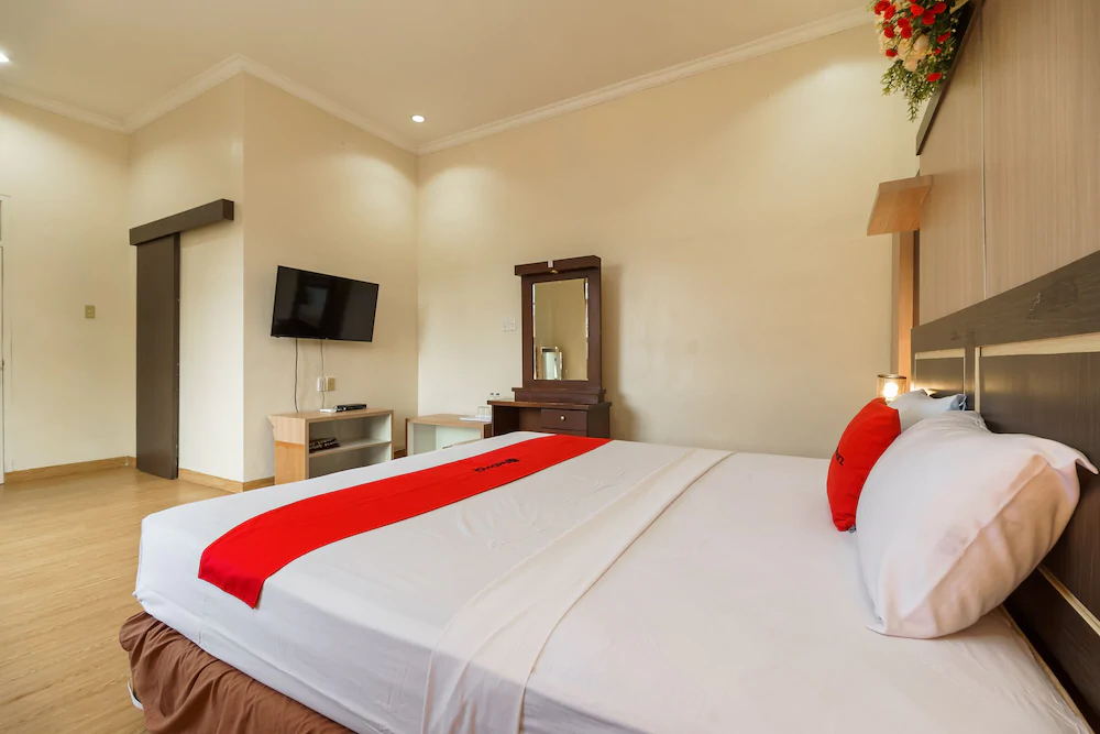 Hotel & Restaurant Sempurna by RedDoorz
