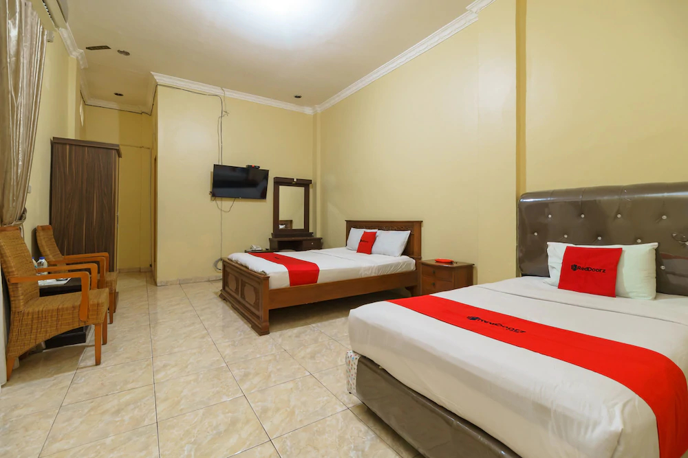 Hotel & Restaurant Sempurna by RedDoorz
