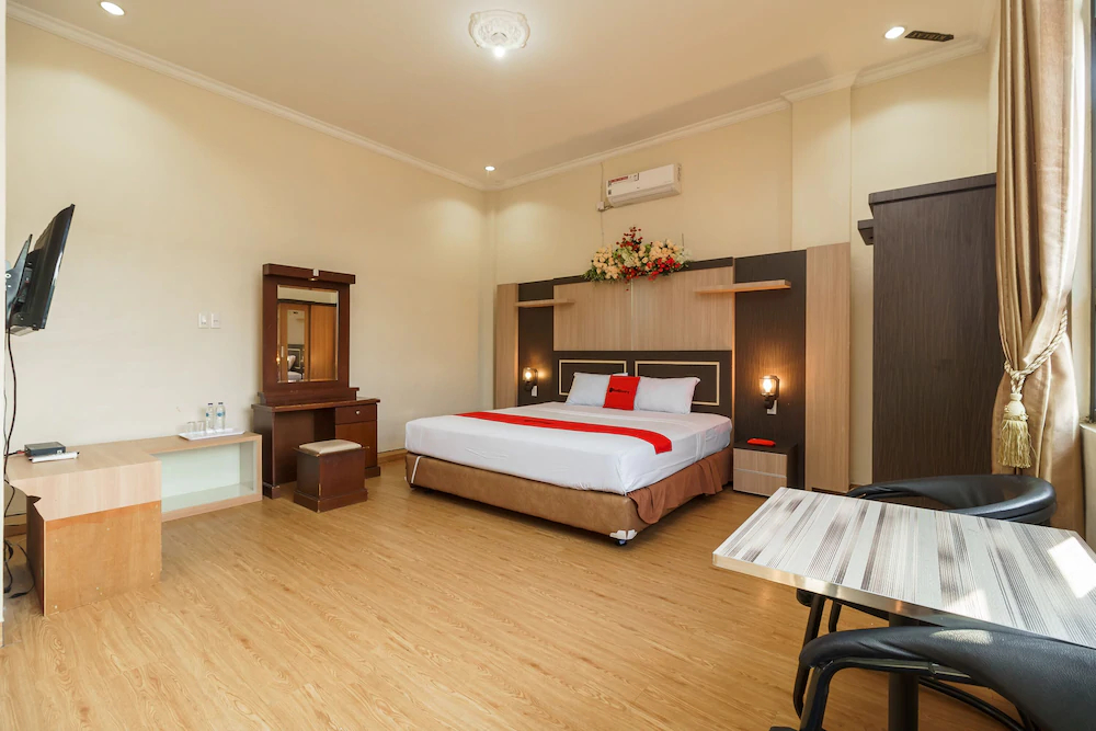 Hotel & Restaurant Sempurna by RedDoorz