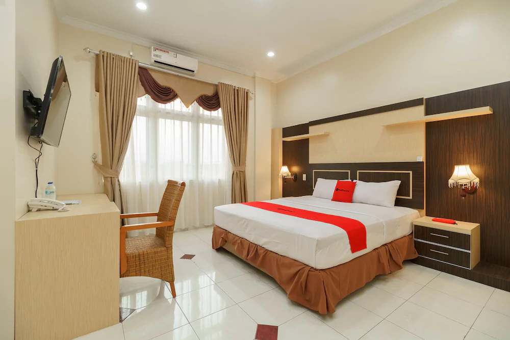 Hotel & Restaurant Sempurna by RedDoorz
