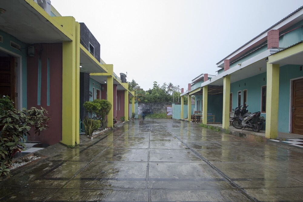 Wisma Ria by OYO Rooms