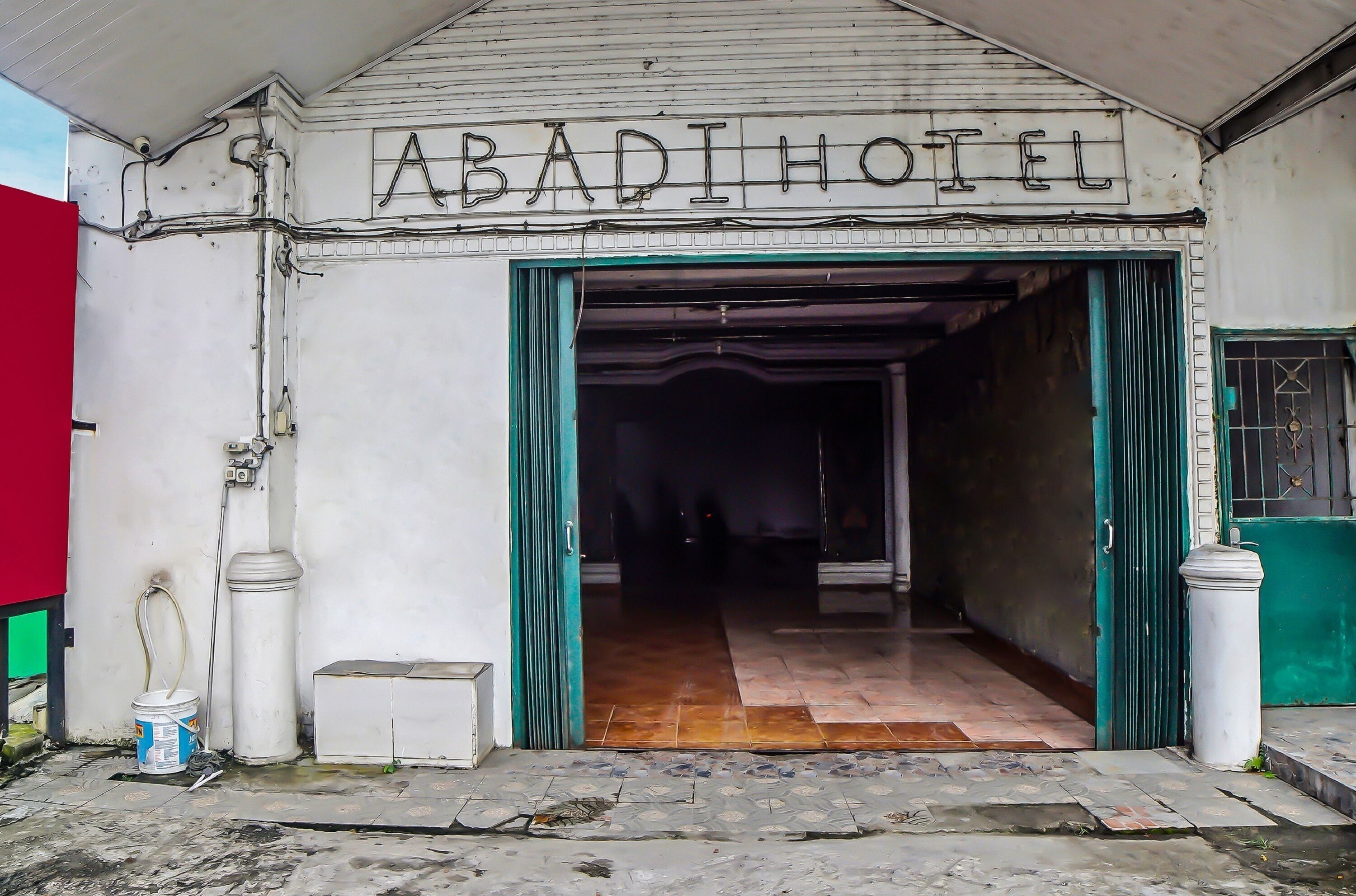 Abadi Hotel by OYO
