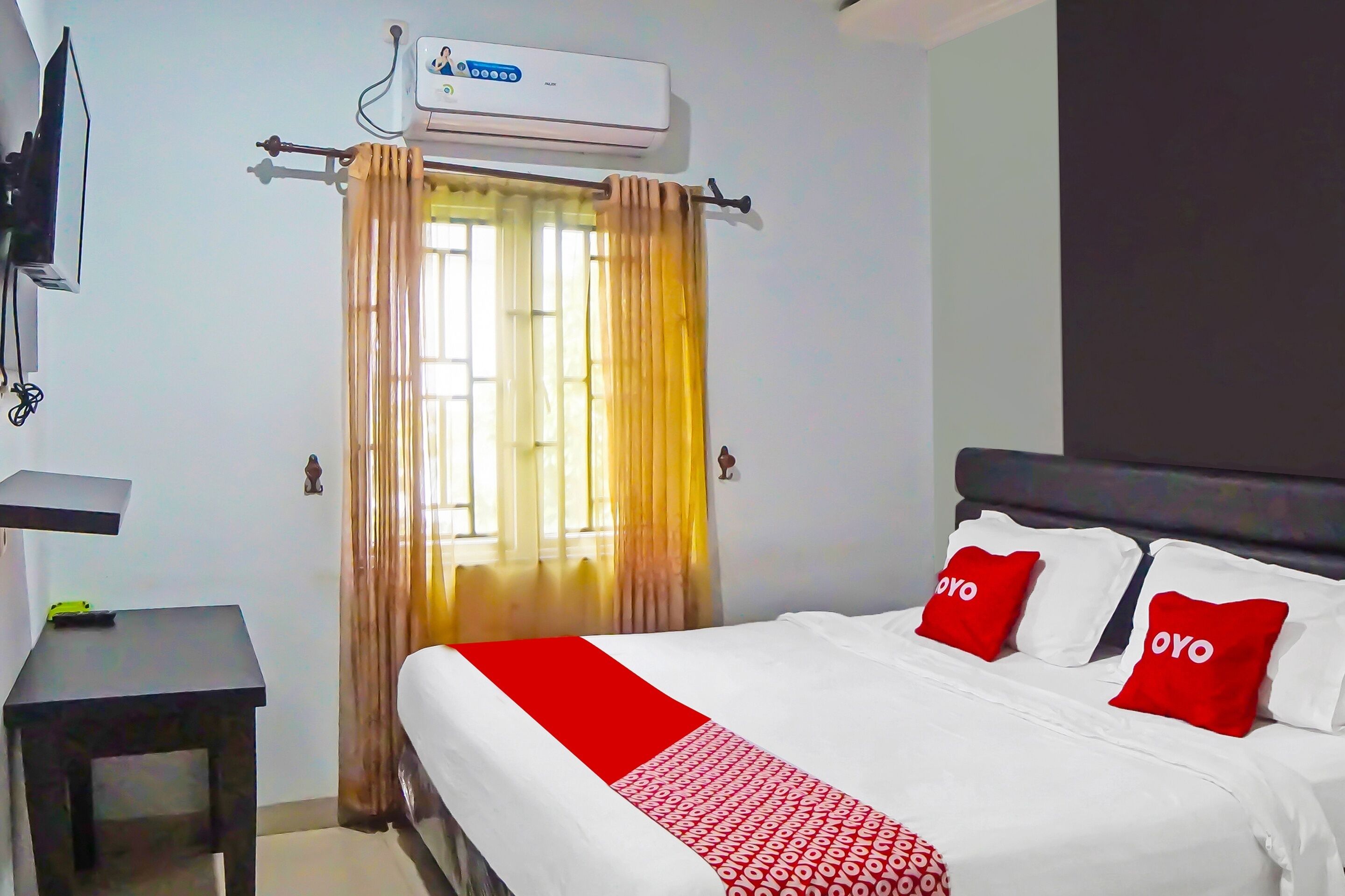 Abadi Hotel by OYO