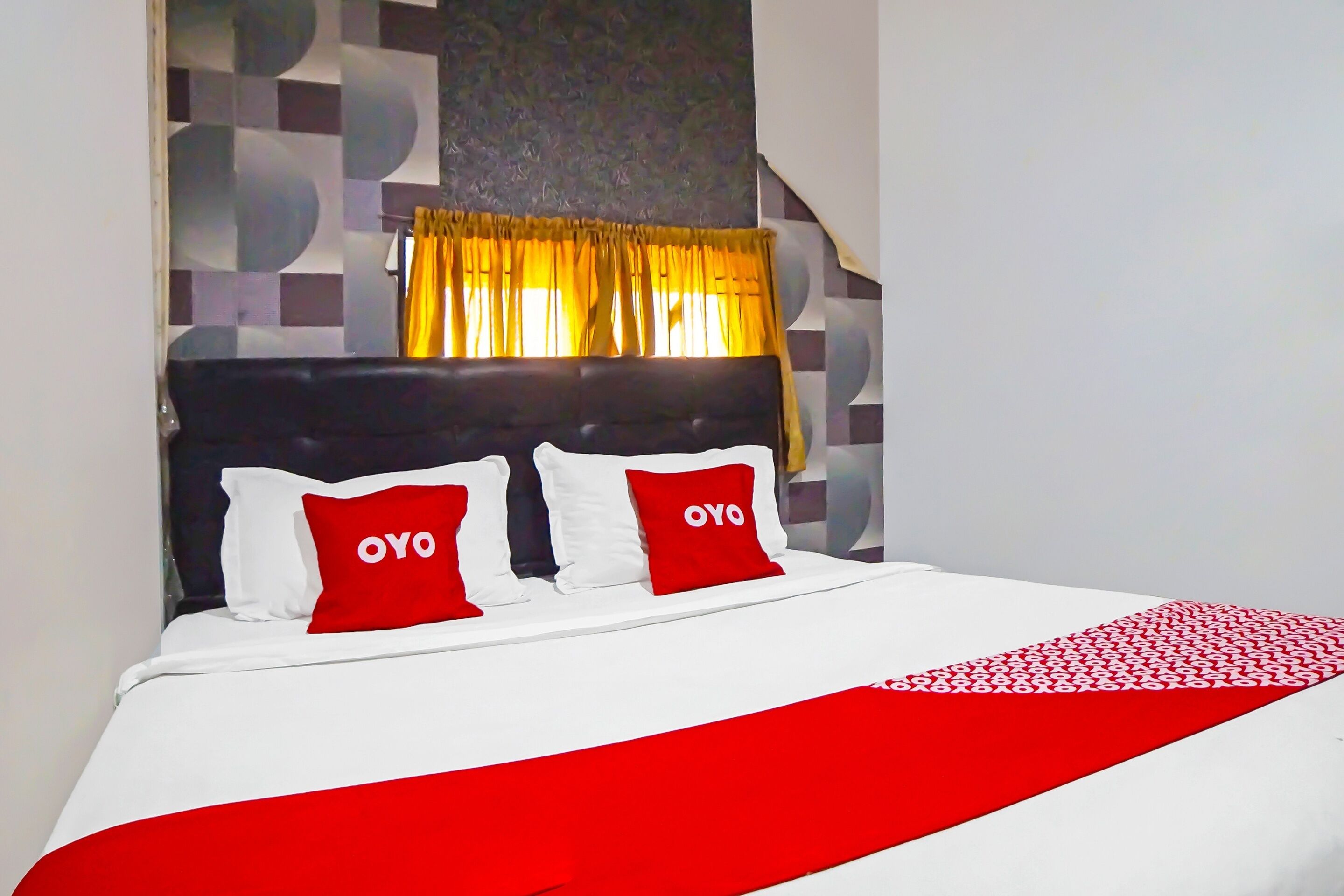 Abadi Hotel by OYO