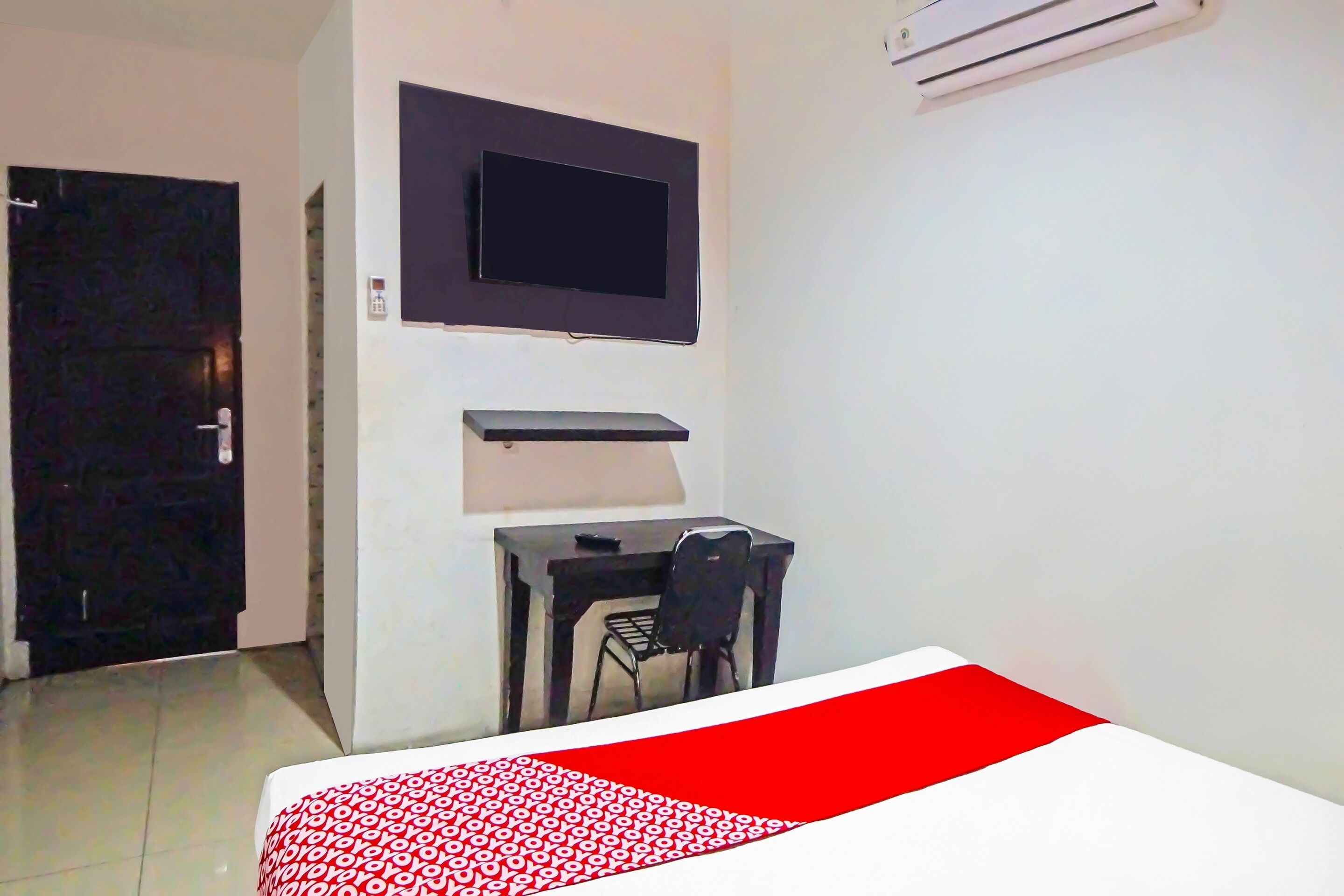 Abadi Hotel by OYO