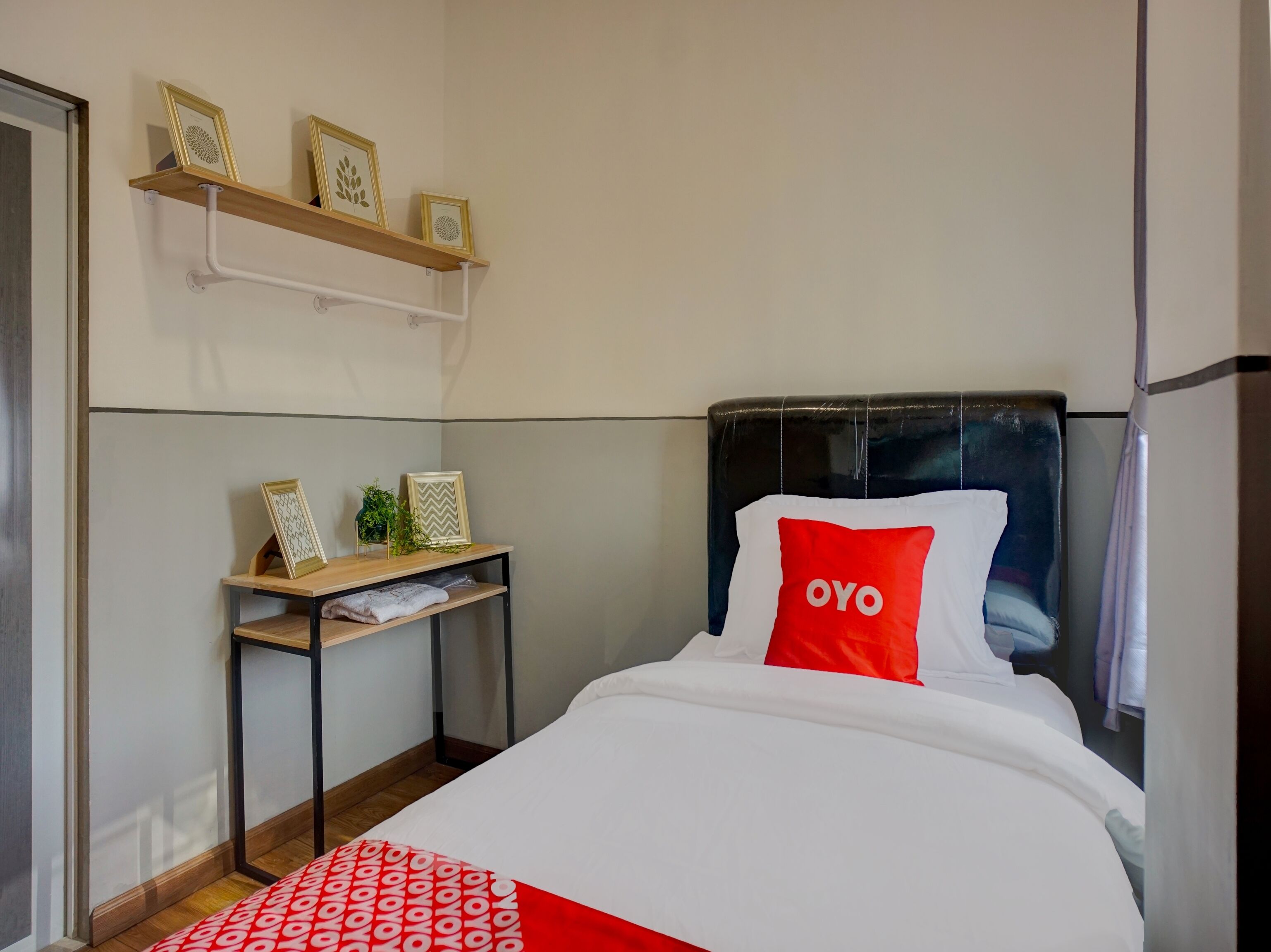 Alhesa Residence by OYO
