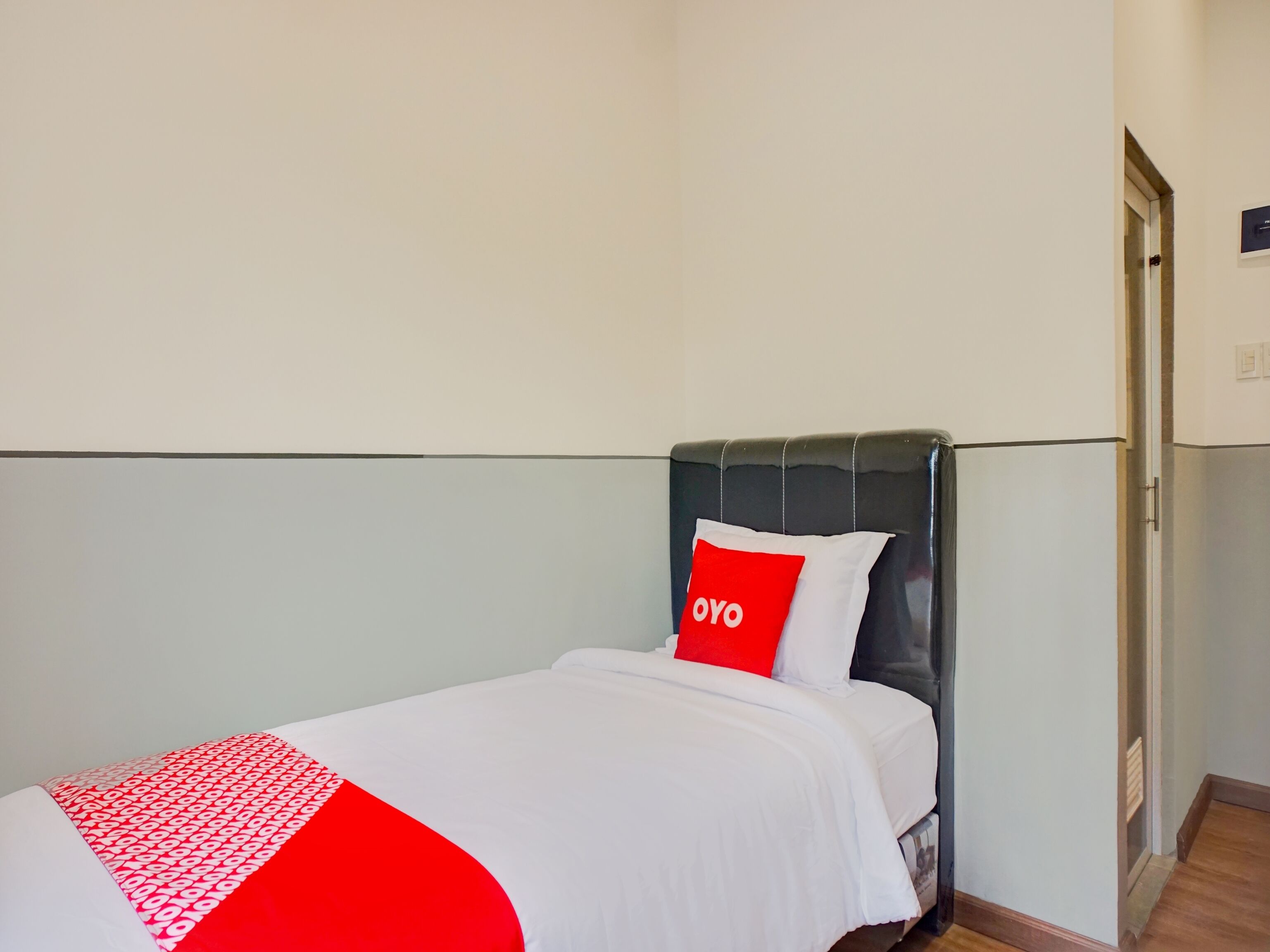 Alhesa Residence by OYO