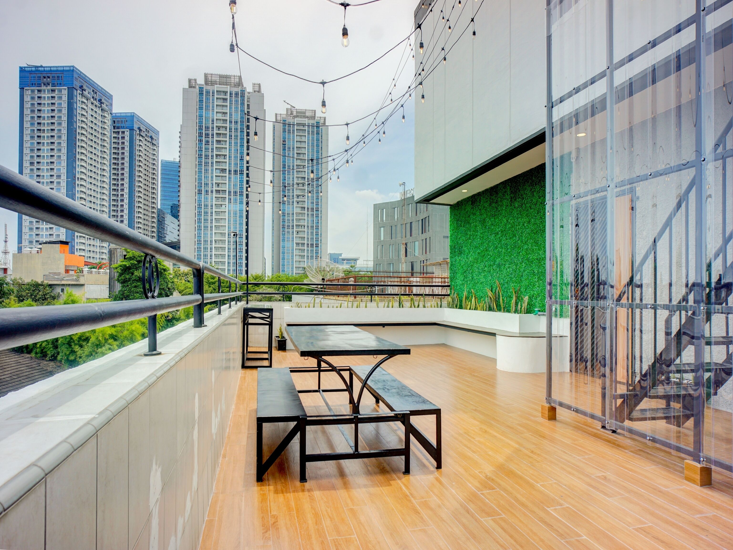 Alhesa Residence by OYO