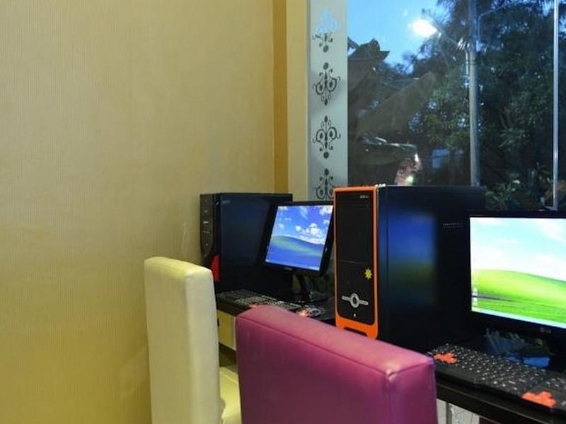 OYO Flagship 1348 Hotel Home Anaya