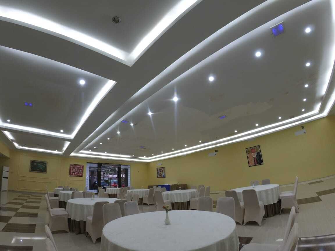 Anaya Hotel and Ballroom