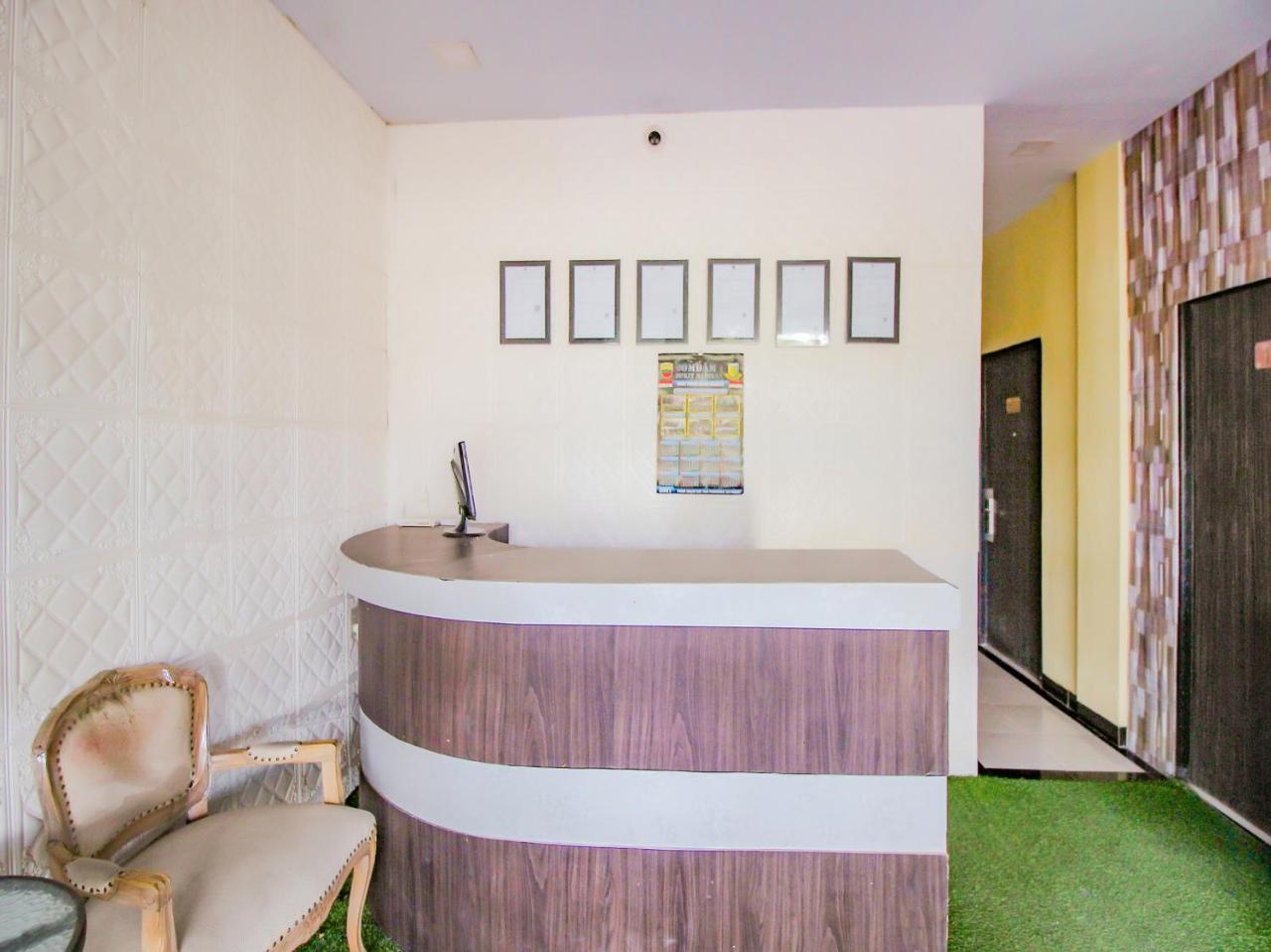 OYO 90259 Apollo Inn