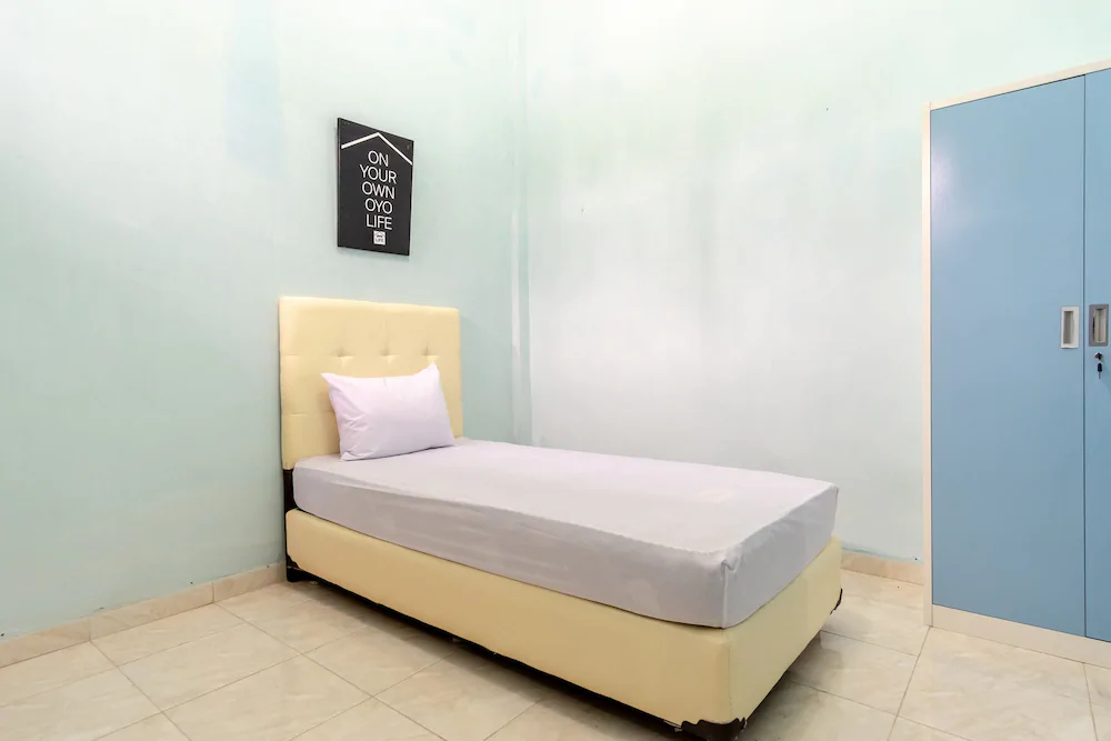 Arista Residence by OYO Rooms