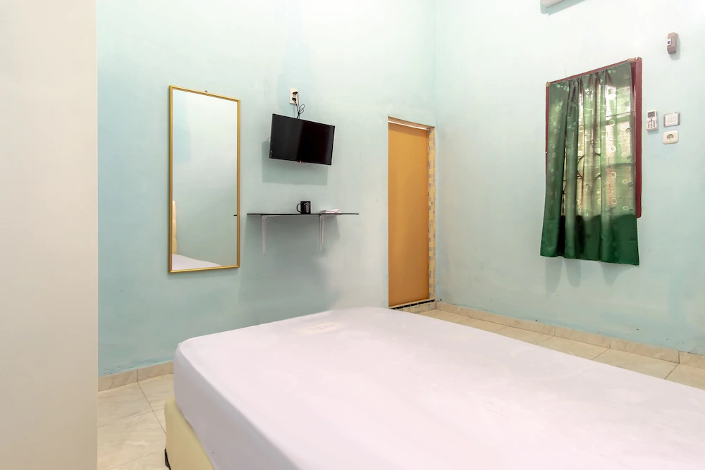 Arista Residence by OYO Rooms