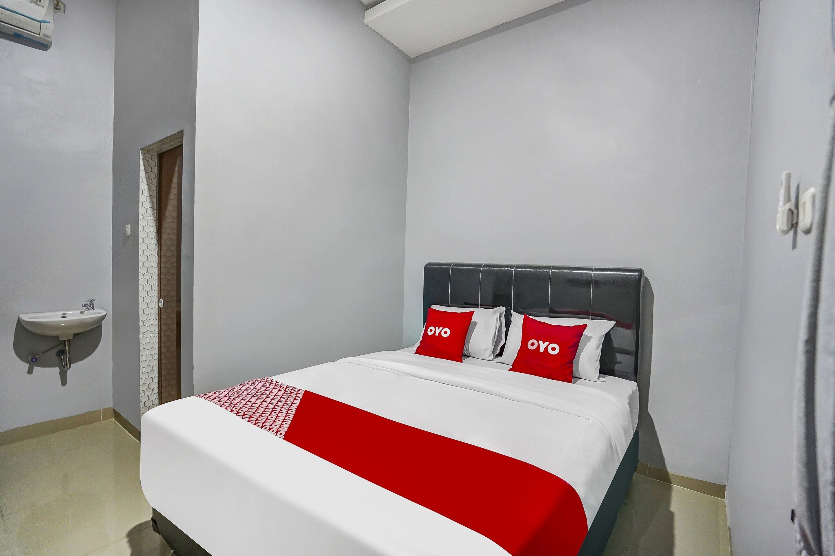 Super OYO 91181 Beda Arga Residence