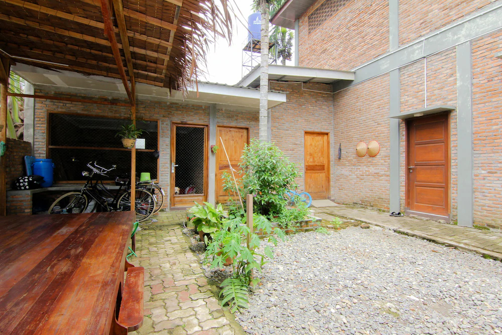Bua Guest House