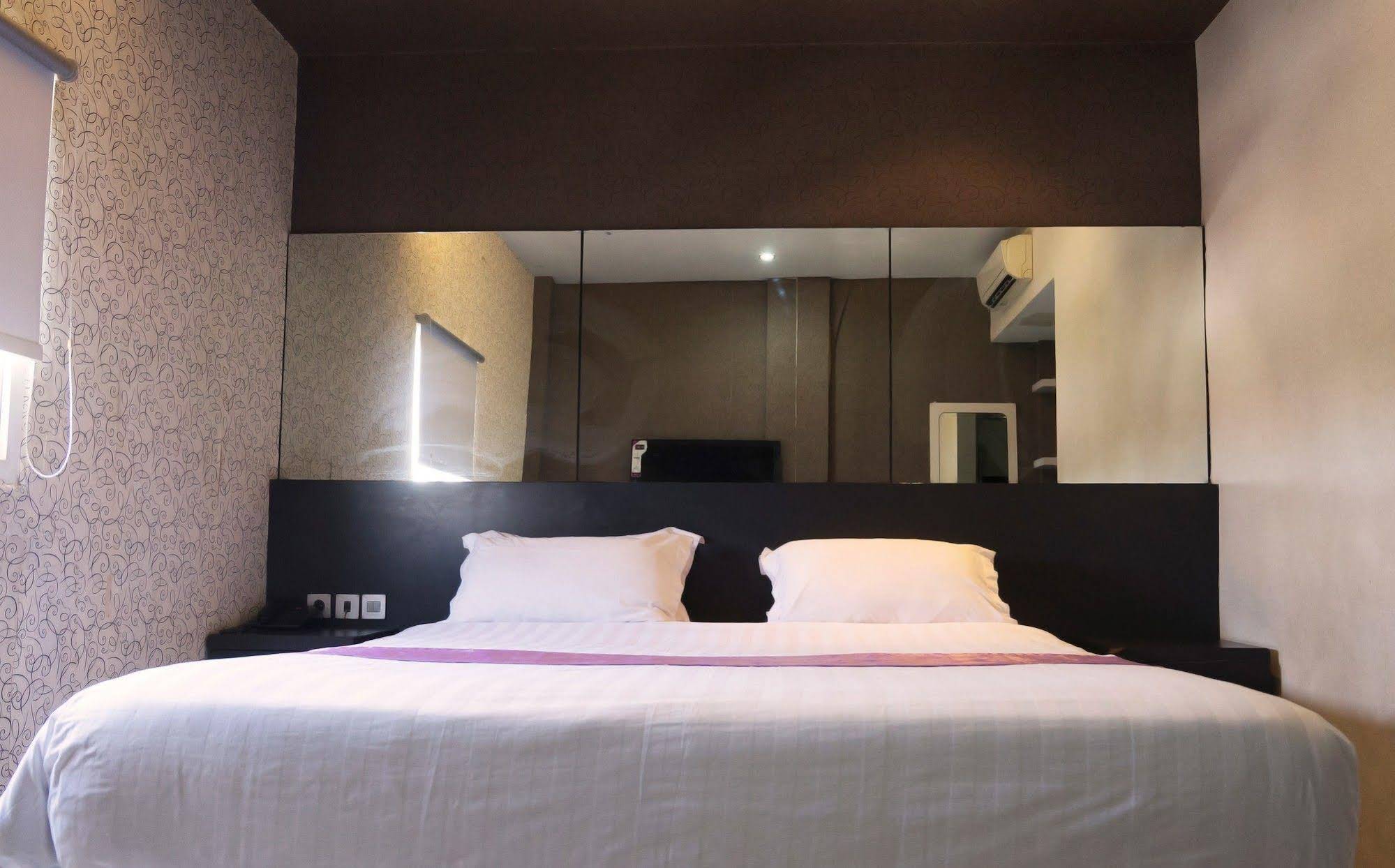 Candi Hotel