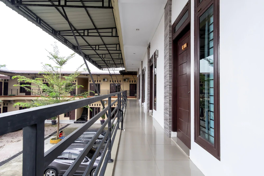 Carofin Guest House by OYO Rooms
