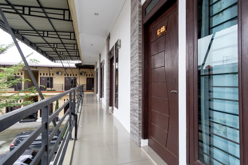 Carofin Guest House by OYO Rooms