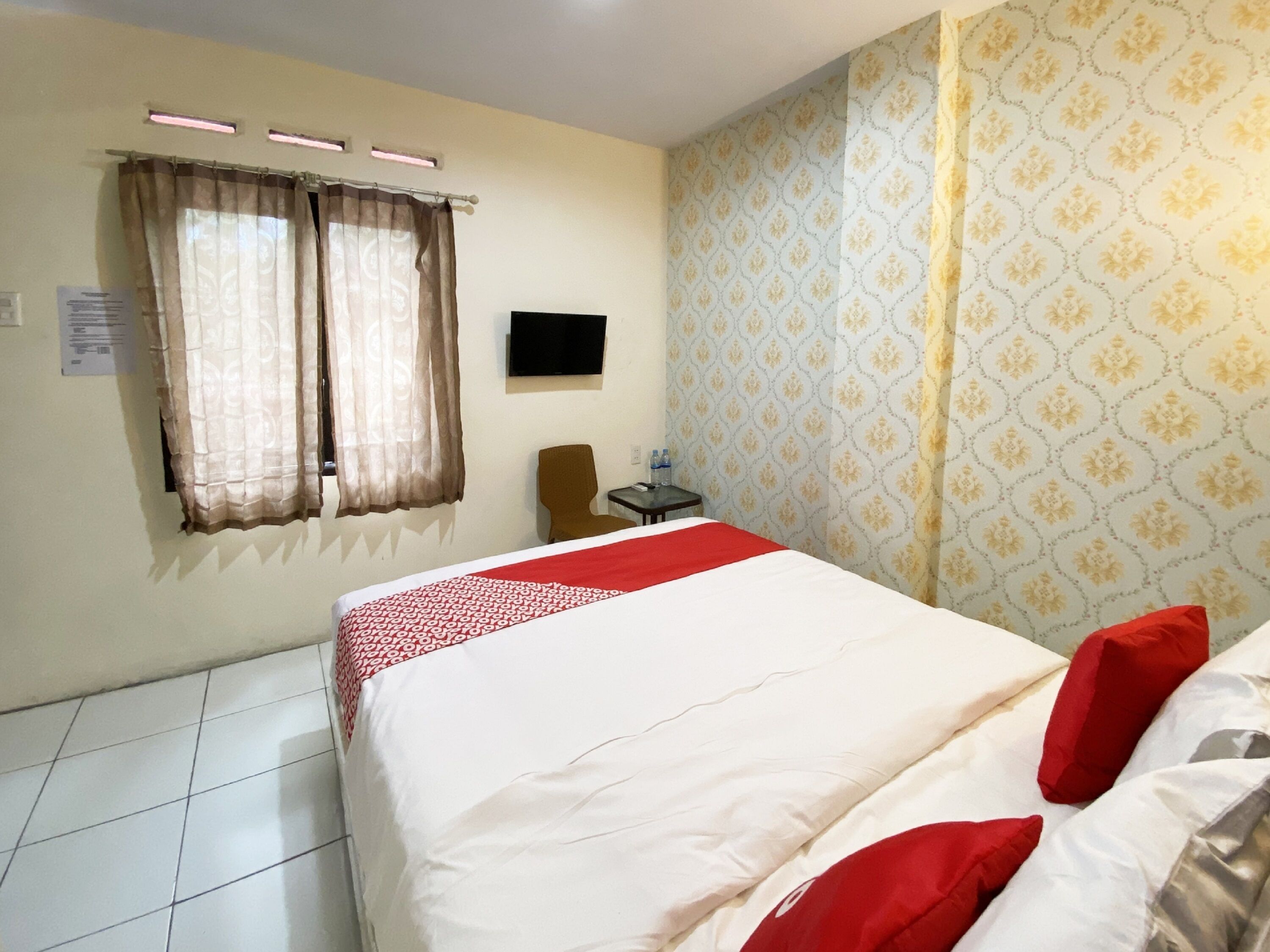 Dom Residence by OYO Rooms