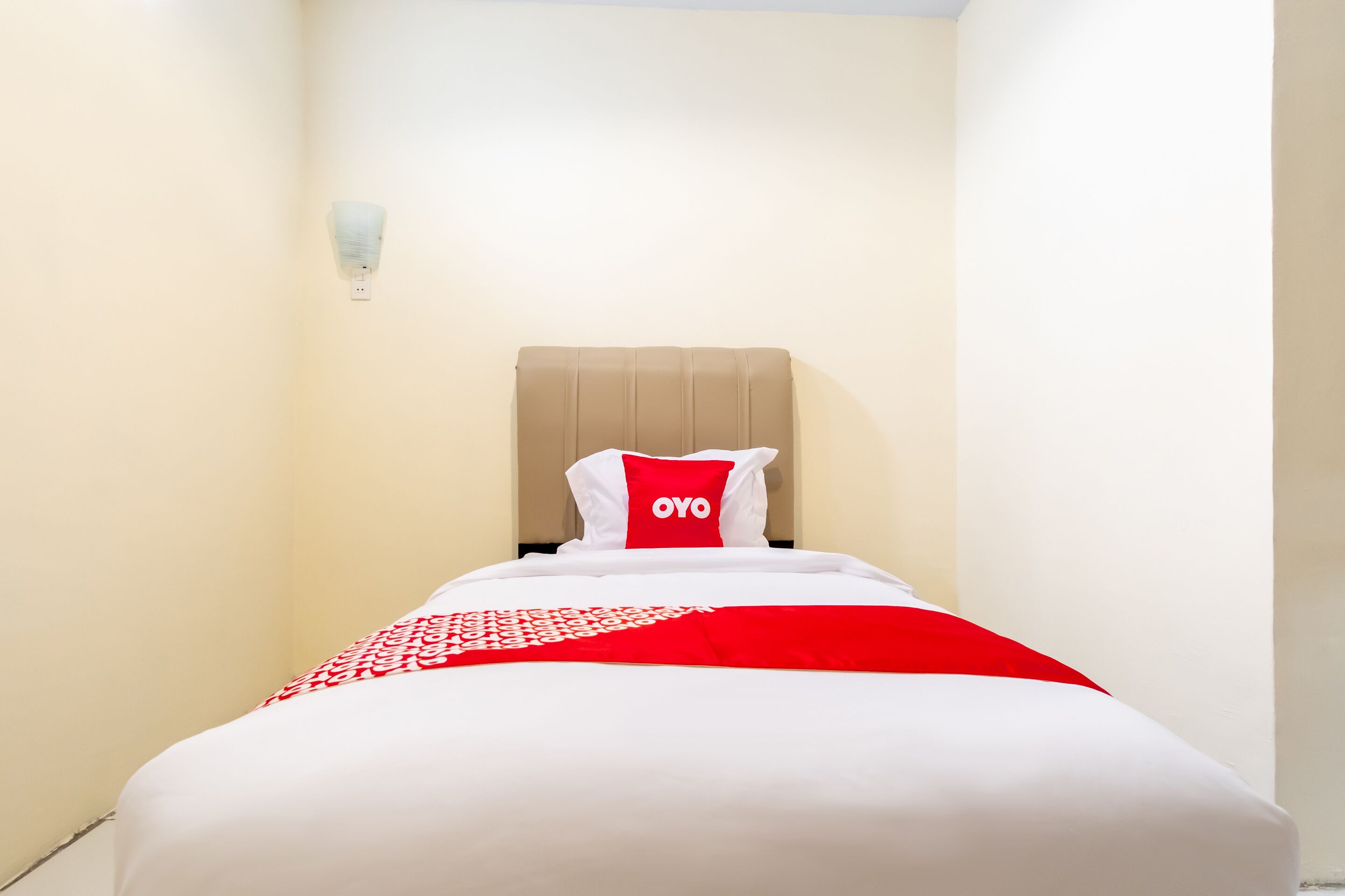 Dom Residence by OYO Rooms