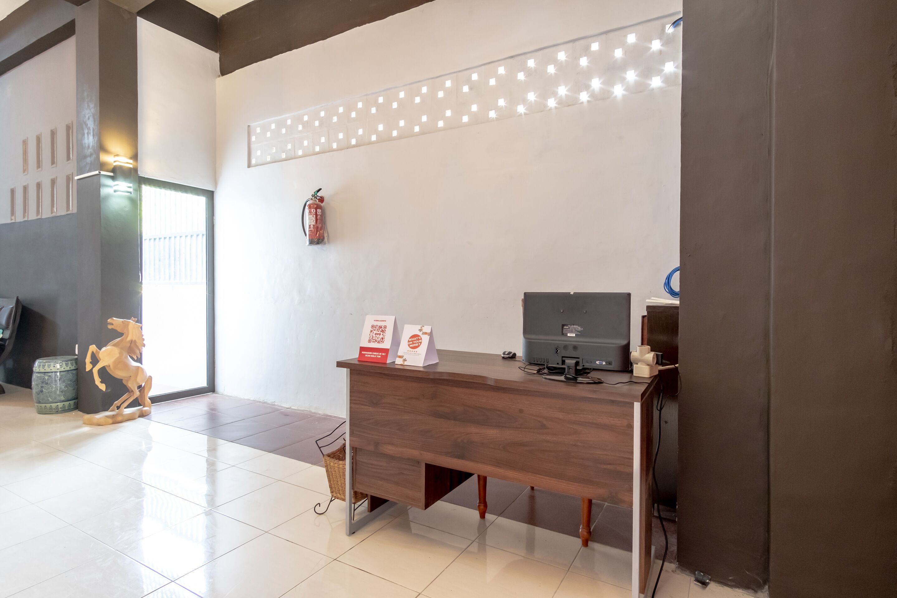 Dom Residence by OYO Rooms