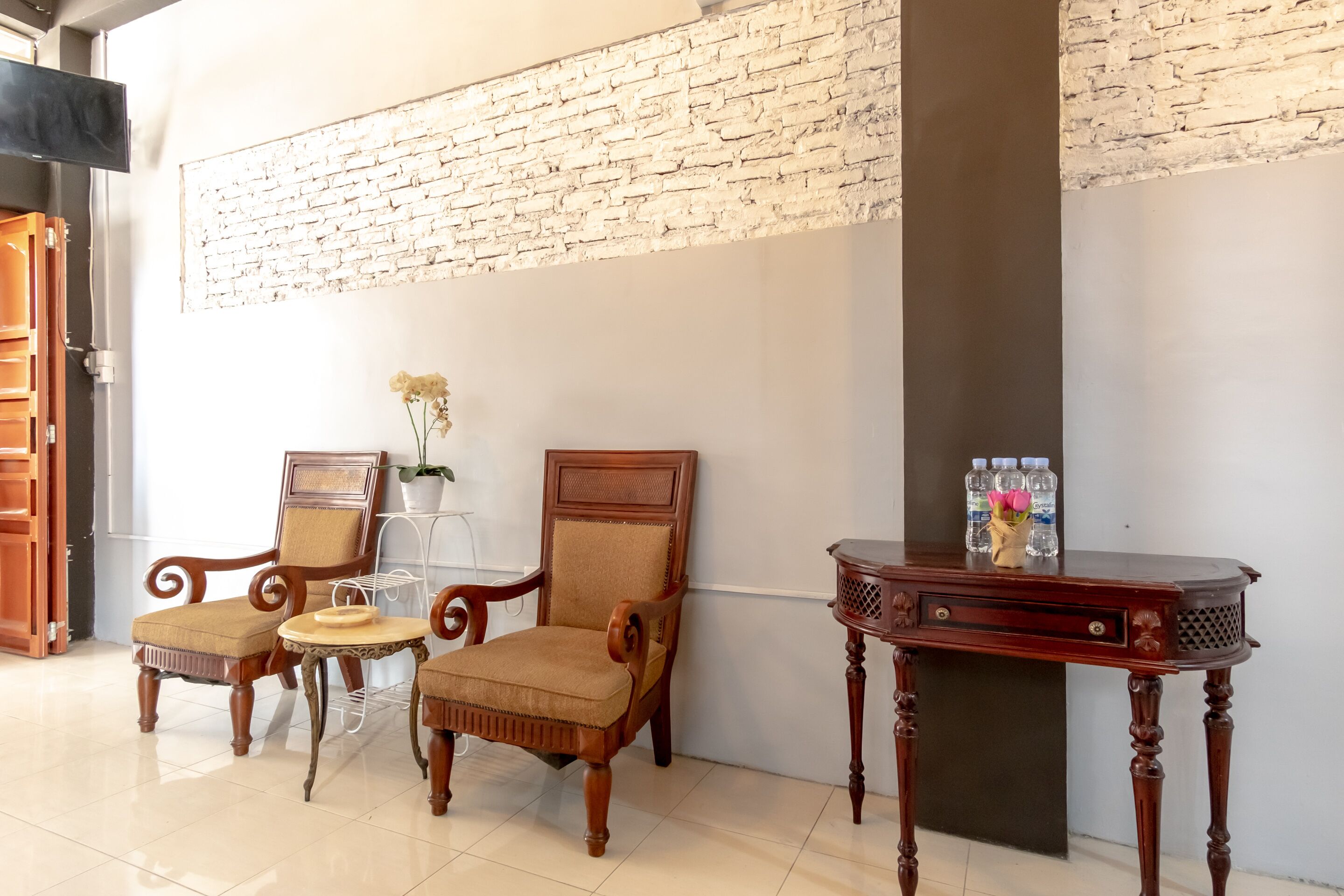 Dom Residence by OYO Rooms