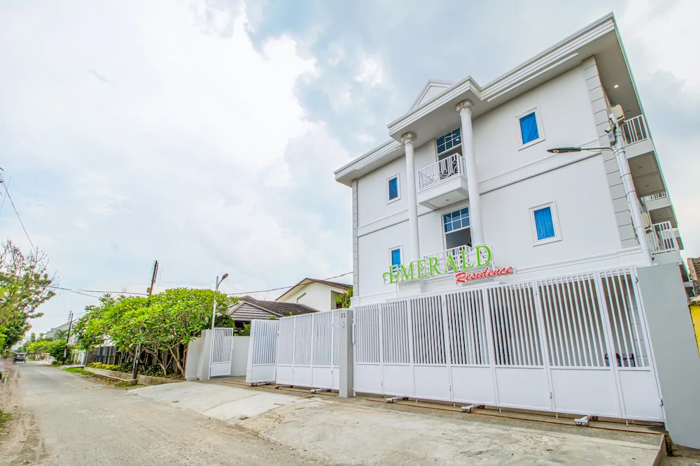 Emerald Residence