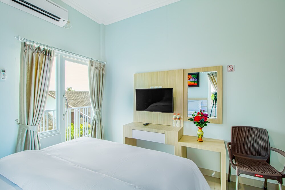 Emerald Residence