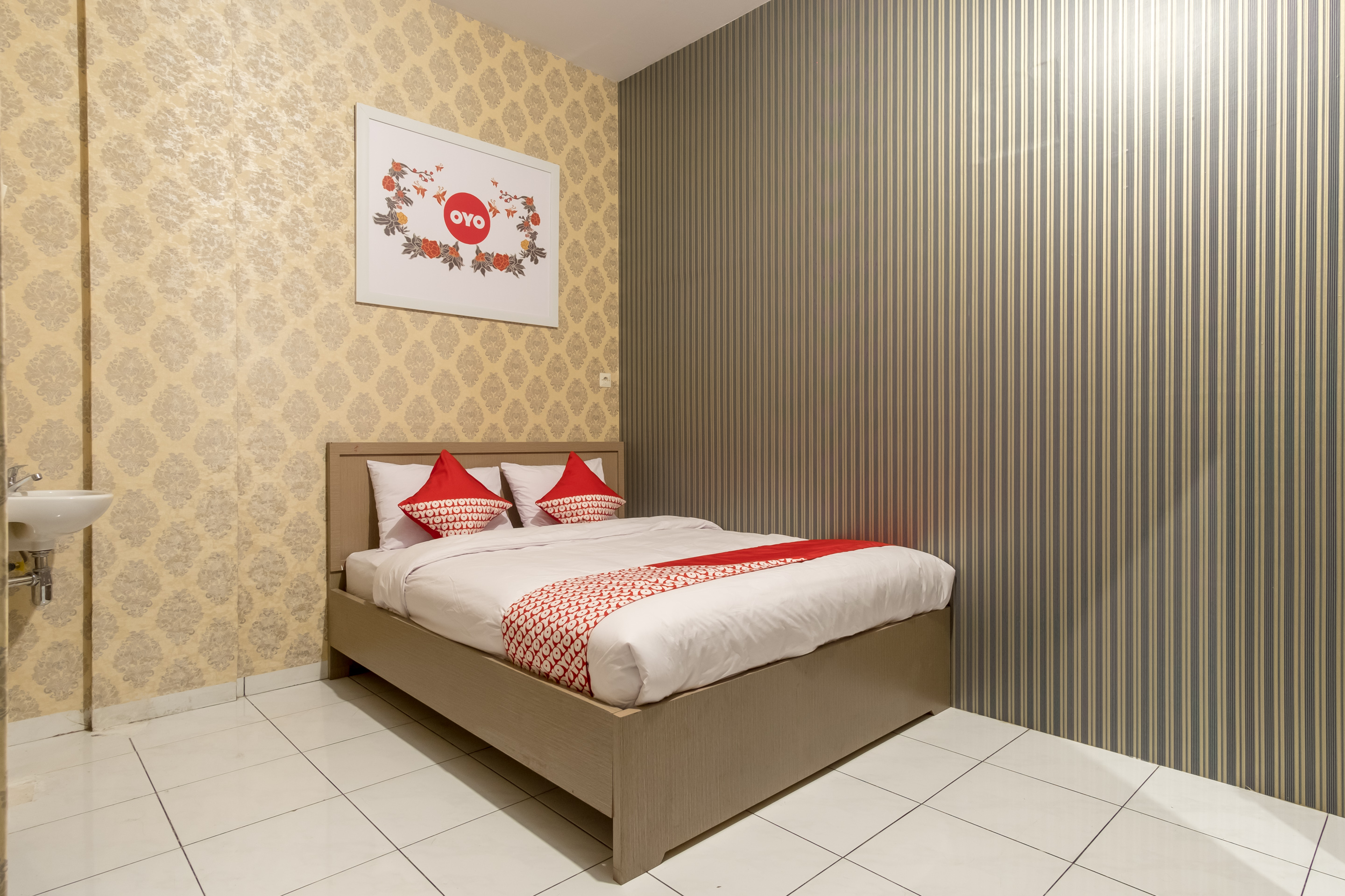Executive Inn By OYO Rooms
