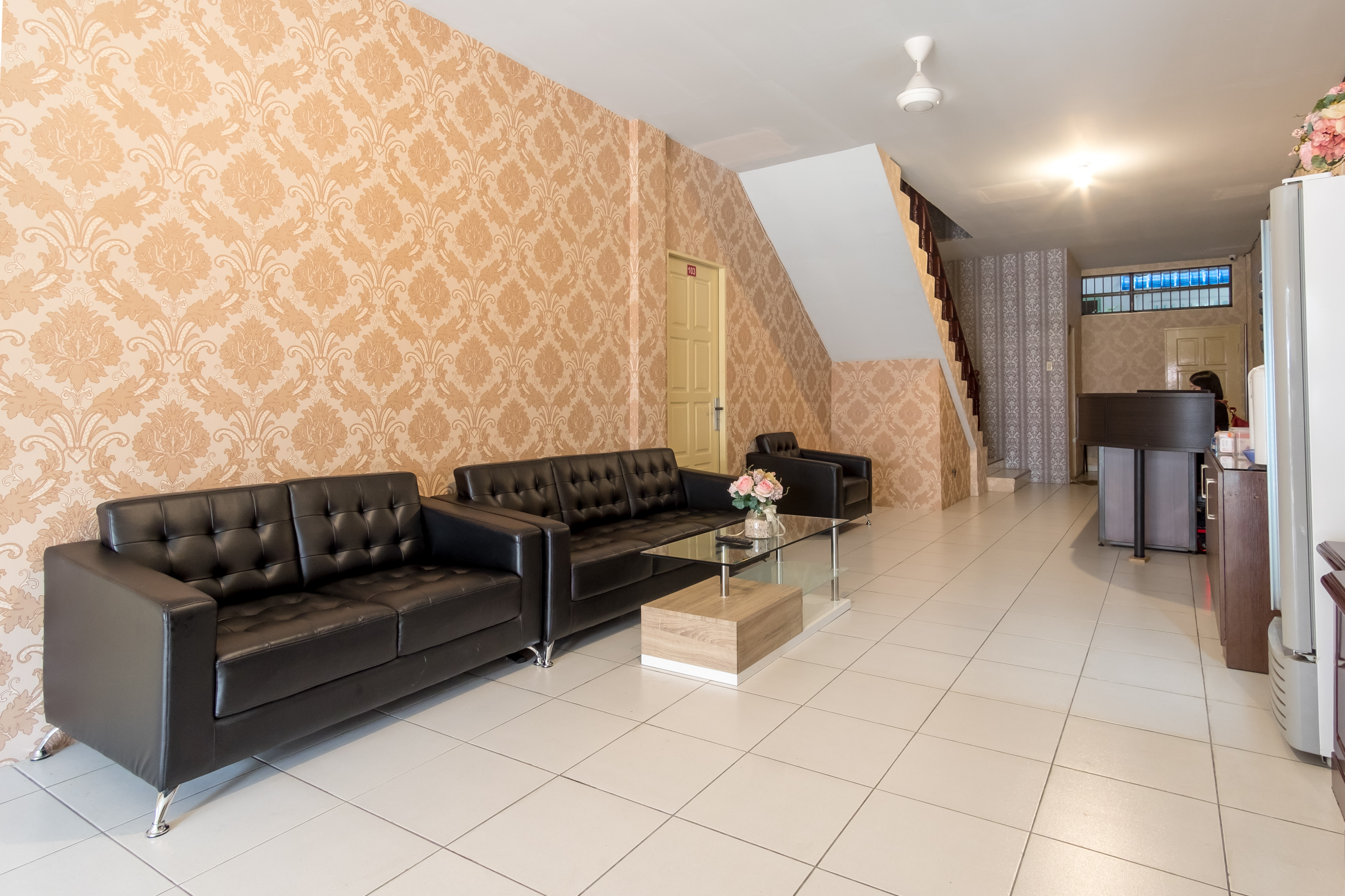 Executive Inn By OYO Rooms