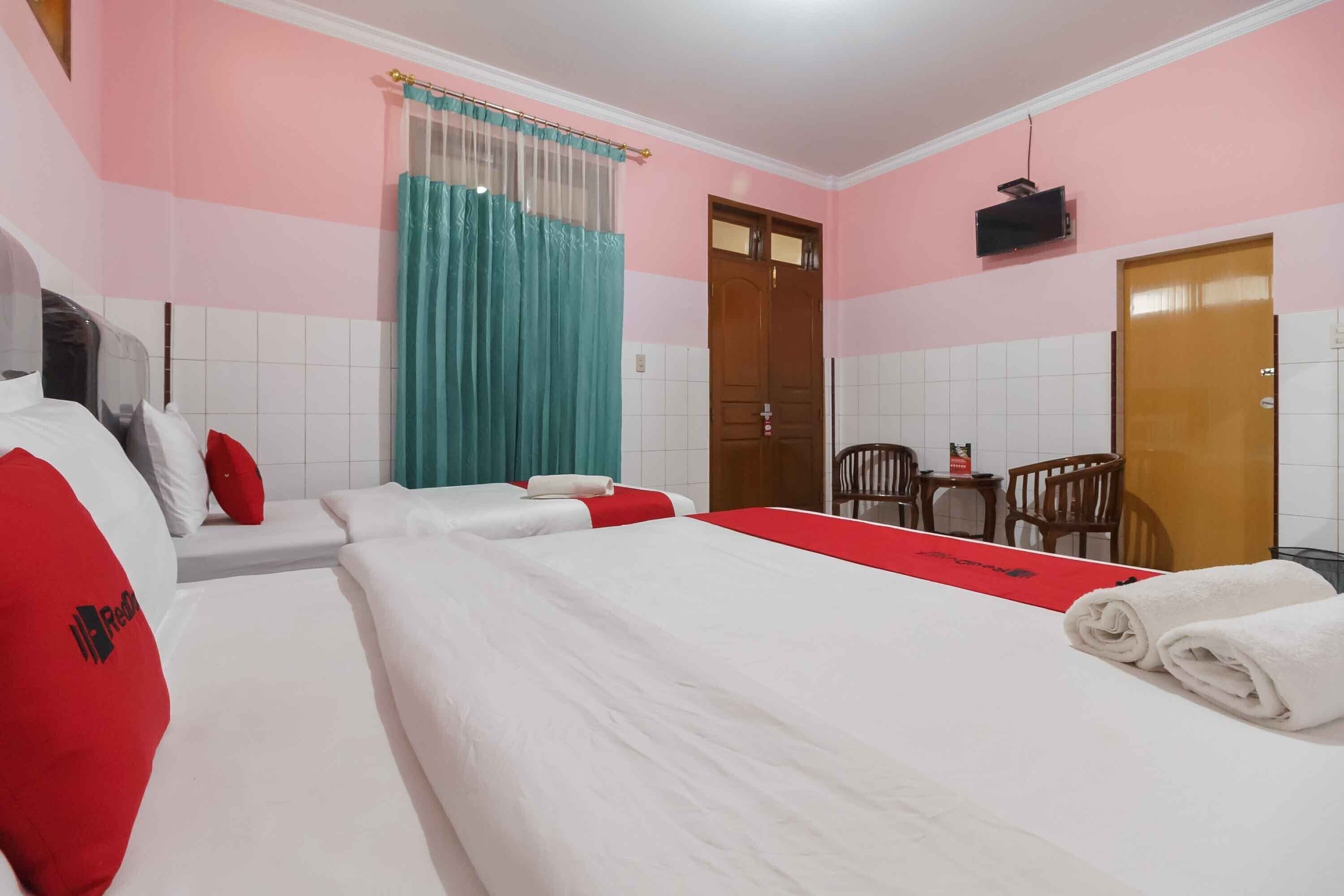 Guest House Restu Ibu by RedDoorz