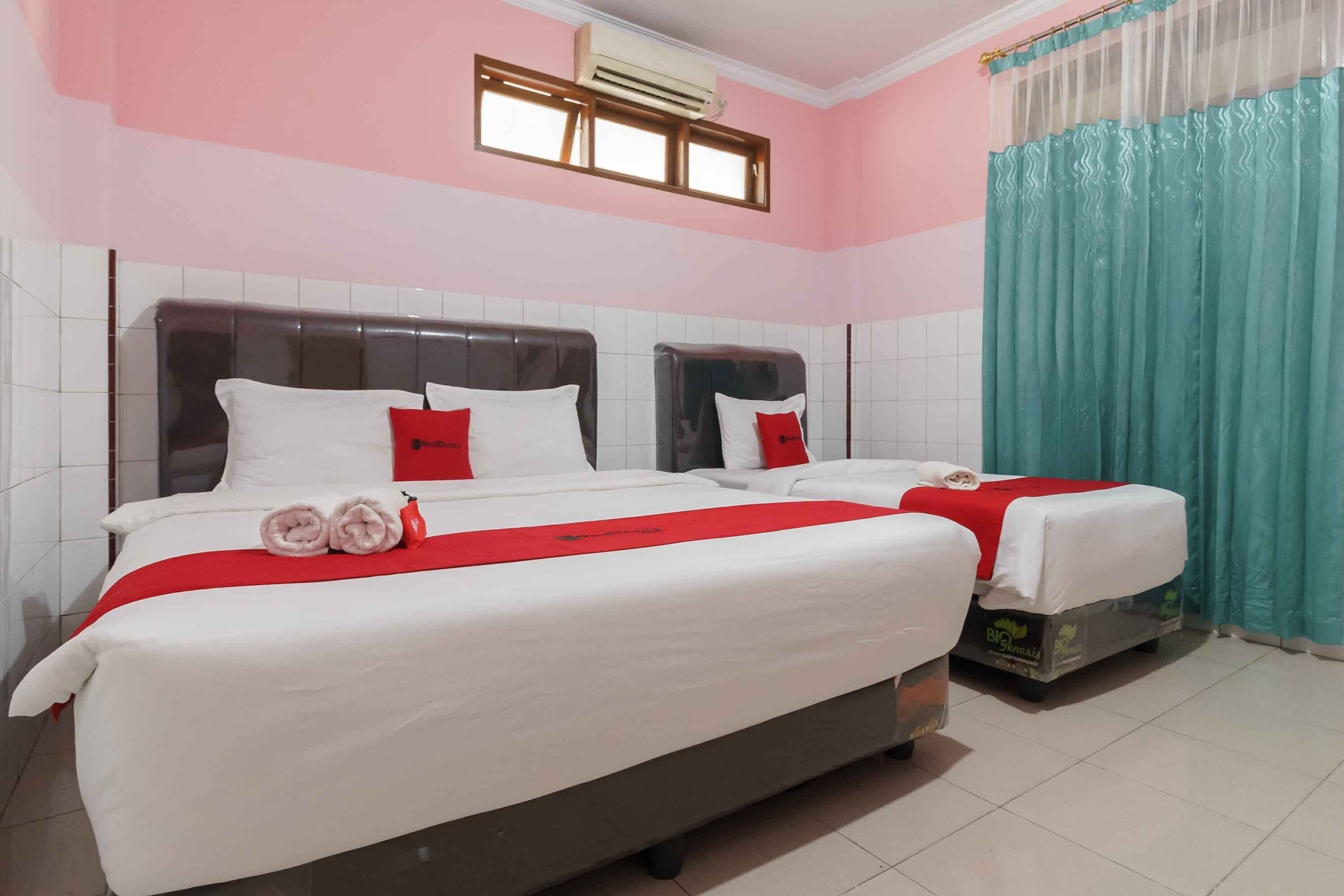 Guest House Restu Ibu by RedDoorz