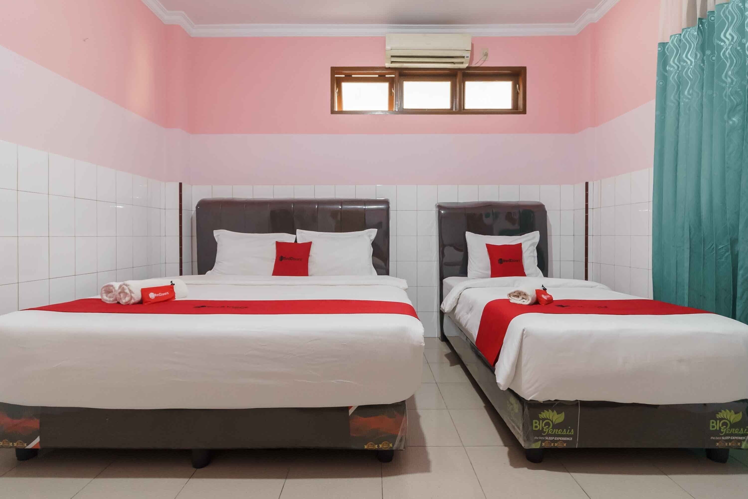 Guest House Restu Ibu by RedDoorz