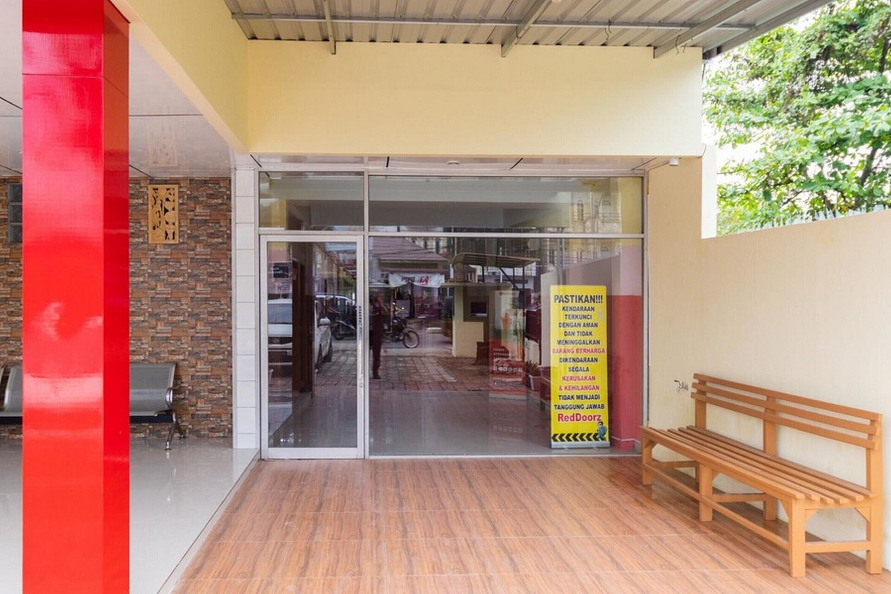 Guest House Restu Ibu by RedDoorz
