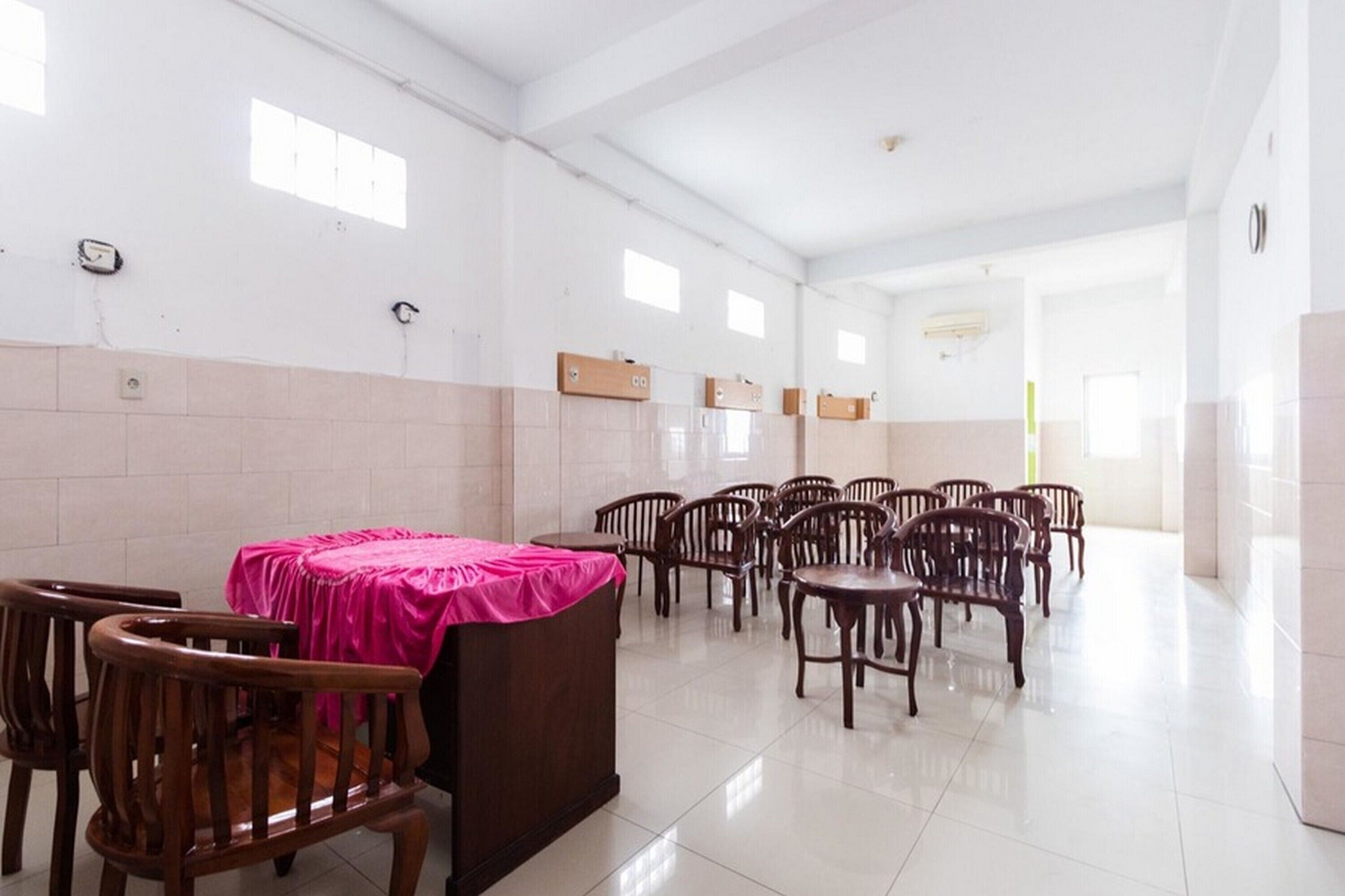 Guest House Restu Ibu by RedDoorz