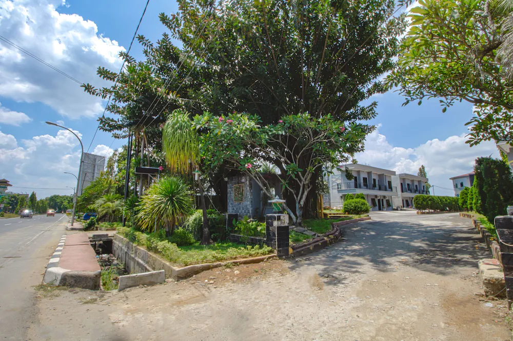Halay Inn