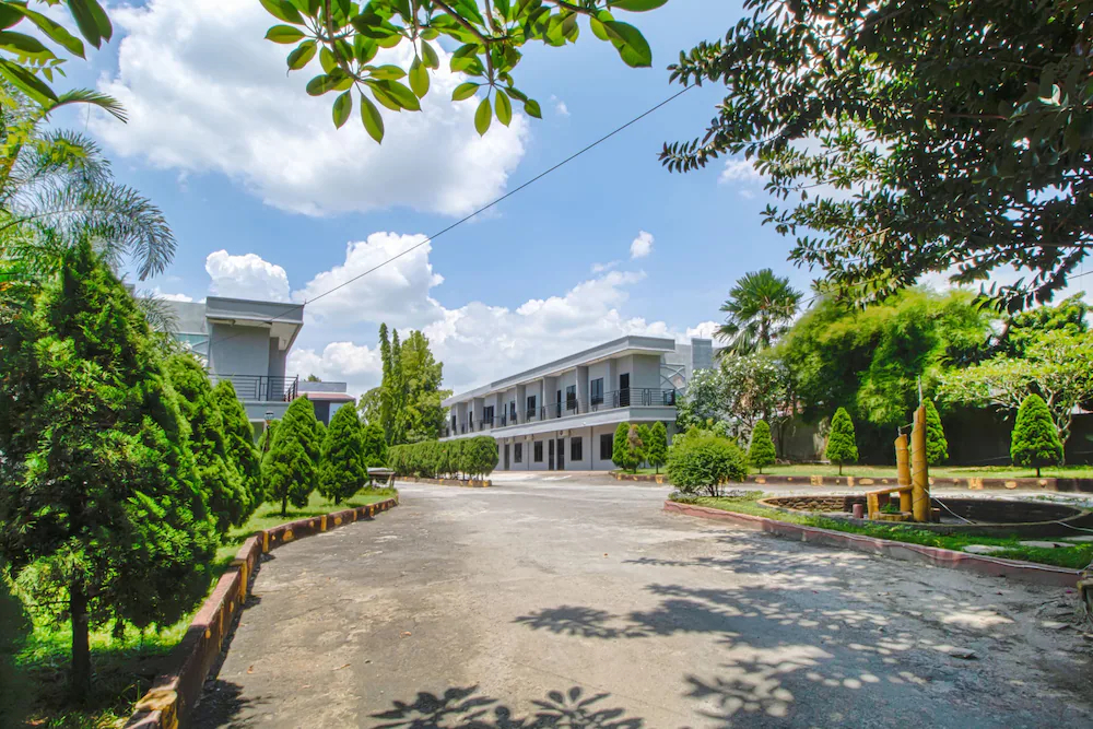 Halay Inn