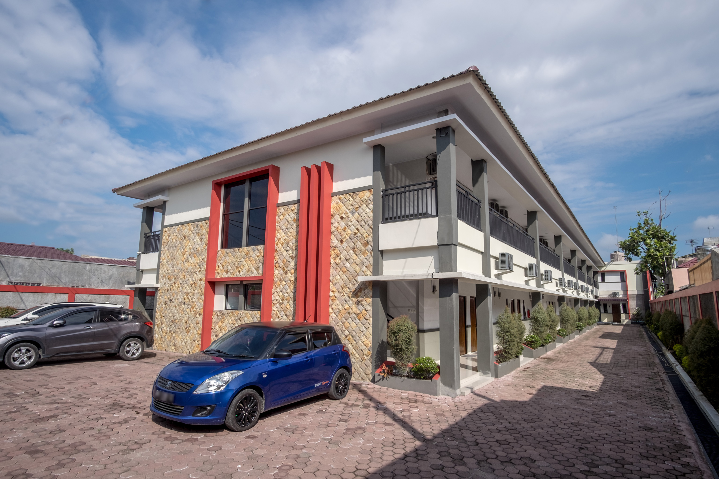 Helvetia Residence By OYO Rooms