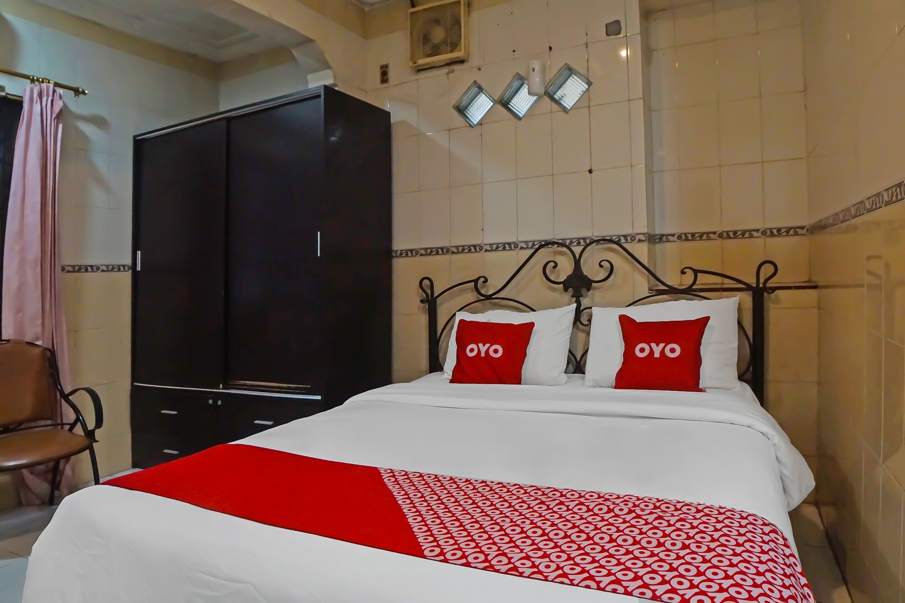 Hotel Binaka Medan by OYO
