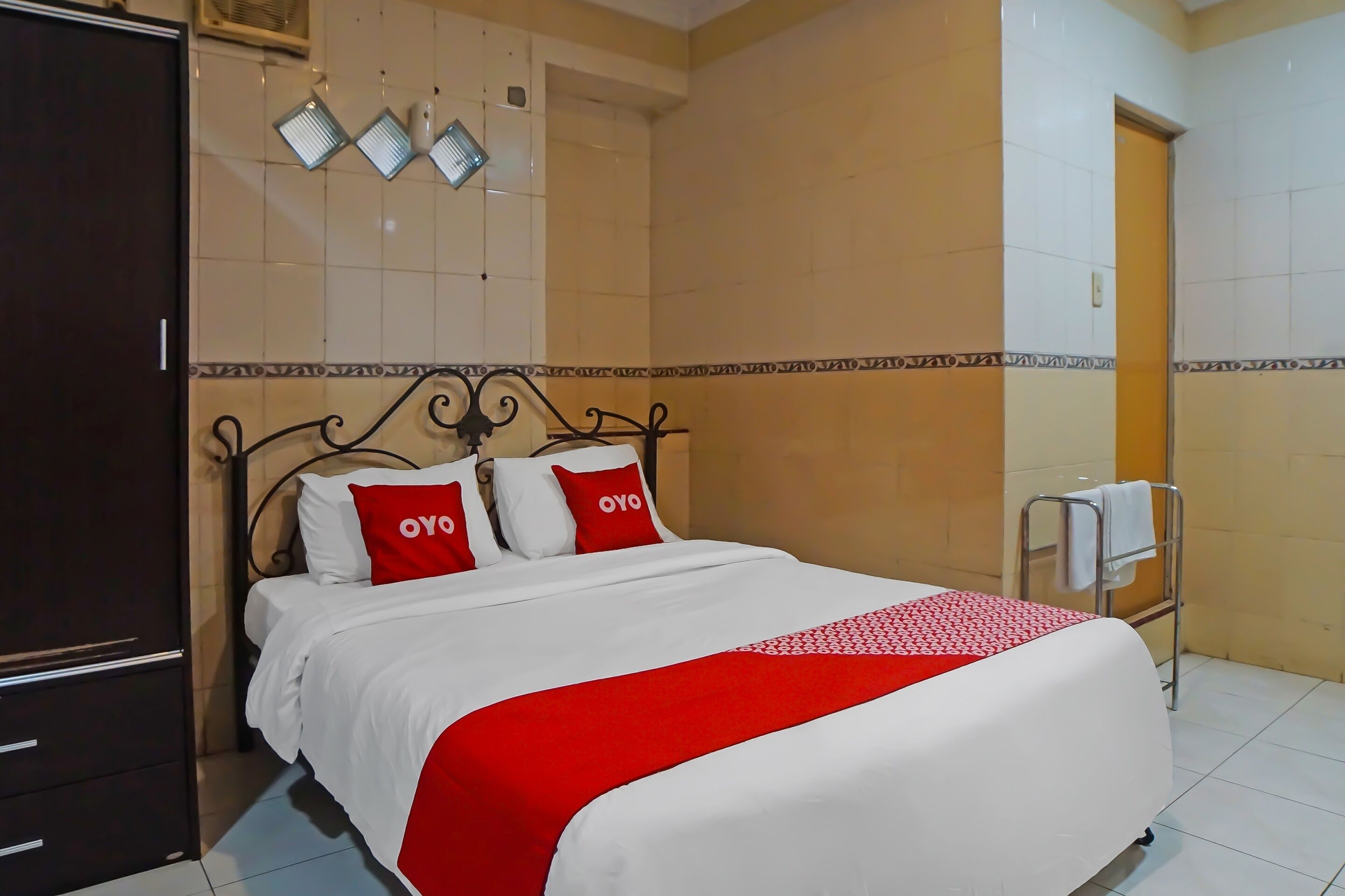 Hotel Binaka Medan by OYO