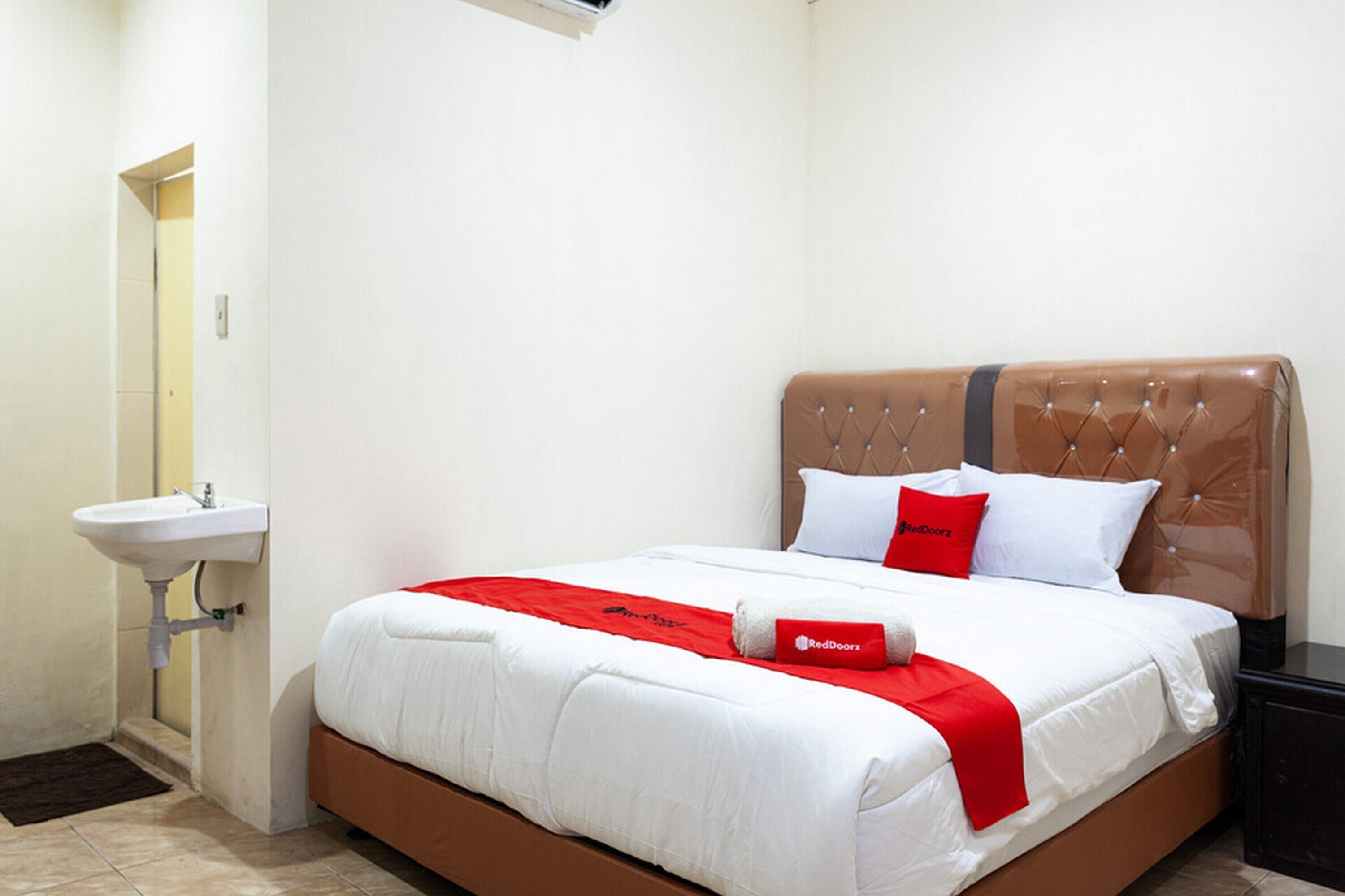 Hotel Nidia Nugraha by RedDoorz