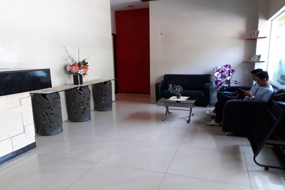 Hotel Transit Syariah by OYO Rooms