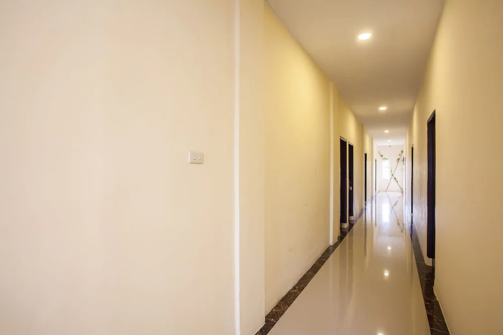 Hotel Winston by OYO Rooms