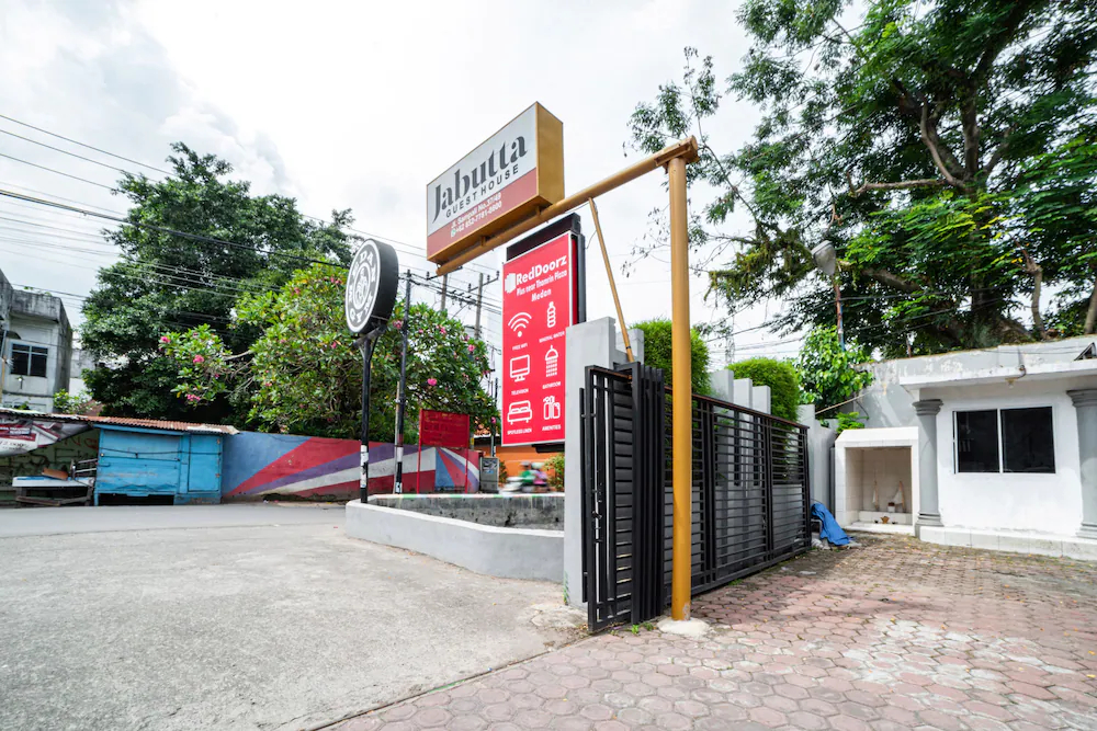 Jabutta Guest House by RedDoorz