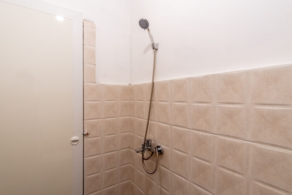 OYO Flagship 1794 Kamojo Gh Medan