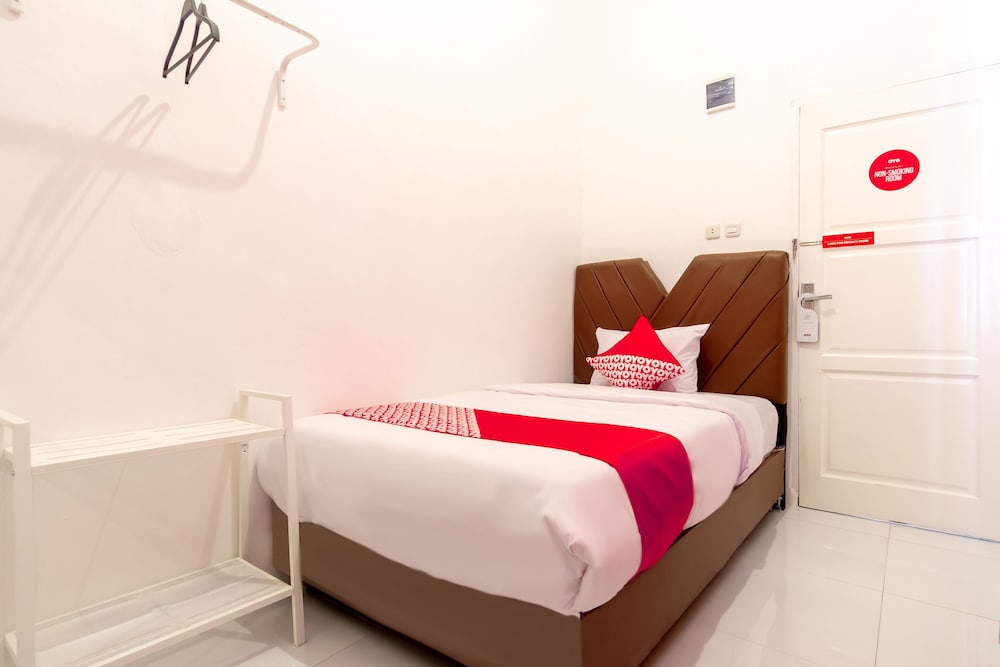 OYO Flagship 1794 Kamojo Gh Medan