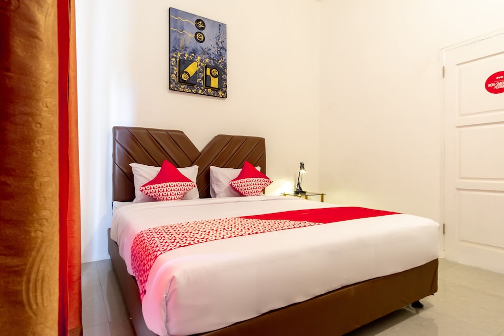 OYO Flagship 1794 Kamojo Gh Medan