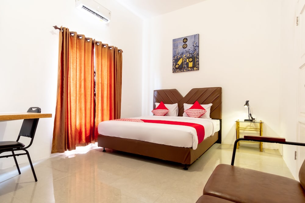 OYO Flagship 1794 Kamojo Gh Medan