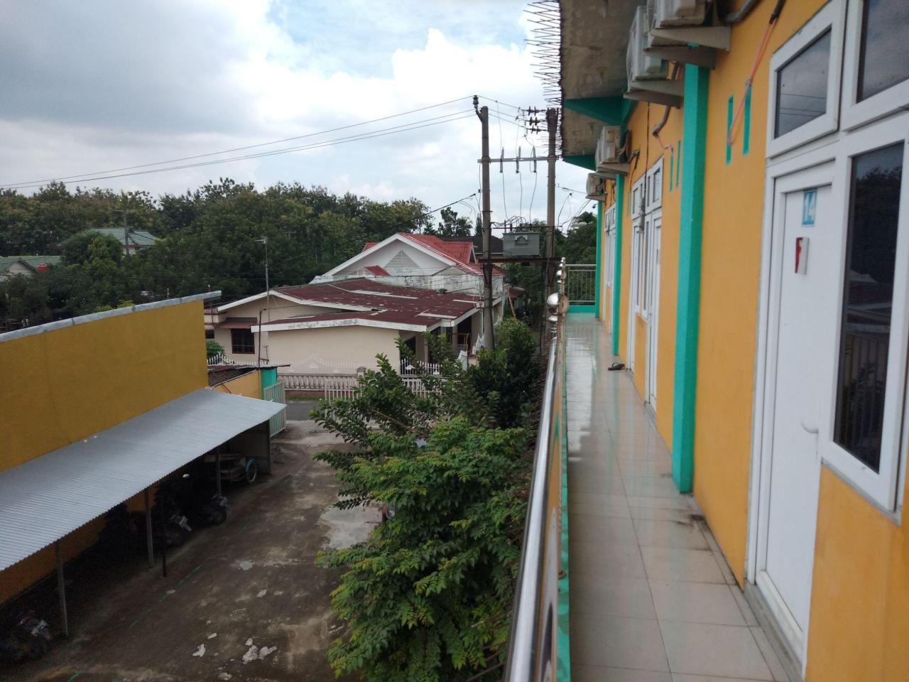 Kost 748 At