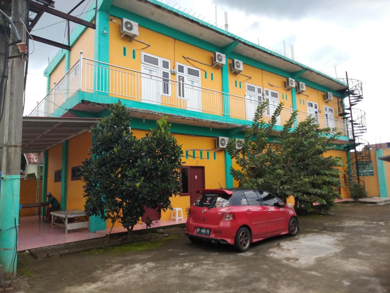 Kost 748 At